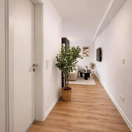 Mirana L Modernes * Kaiserslautern